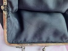 Charger l'image dans la galerie, Pochette vintage Christelle - Forme porte monnaie. Fermoir argenté