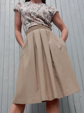 Charger l'image dans la galerie, Jupe plissée vintage Carmélita - Chiné marron / beige. Taille XL, 42, 44. Verdosa Paris