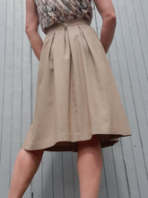Charger l'image dans la galerie, Jupe plissée vintage Carmélita - Chiné marron / beige. Taille XL, 42, 44. Verdosa Paris