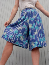 Charger l'image dans la galerie, Short vintage Marielle - Blue Flower. Taille XXL, 44, 46.