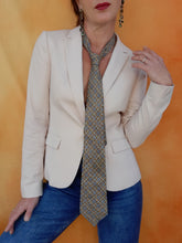 Charger l'image dans la galerie, Cravate Céline Paris. Pure soie. Fabriquée en Espagne.