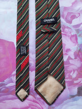 Charger l'image dans la galerie, Cravate Chanel. Soie et coton. Made in Italy. N° 1113