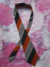 Charger l'image dans la galerie, Cravate Yves Saint Laurent. 100 % soie. Made in Italy