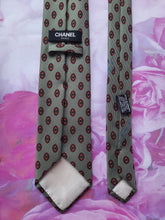 Charger l'image dans la galerie, Cravate Chanel Paris. 100 % soie. Made in Italy. N° 1083.