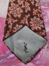 Charger l'image dans la galerie, Cravate Yves Saint Laurent. Large. 100 % soie. Made in Italy