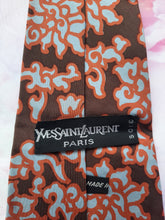 Charger l'image dans la galerie, Cravate Yves Saint Laurent. Large. 100 % soie. Made in Italy