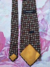 Charger l'image dans la galerie, Cravate Yves Saint Laurent Paris. 100 % soie. Made in Italy.