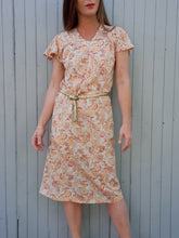 Charger l'image dans la galerie, Robe vintage Grâce - Manches papillon. Fleurie. Taille S, 36, 38. Made in France.