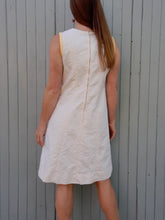 Charger l'image dans la galerie, Robe vintage Norine - Trois trous. Jaune et blanche. Taille M, 38, 40.