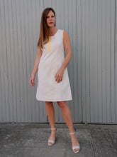 Charger l'image dans la galerie, Robe vintage Norine - Trois trous. Jaune et blanche. Taille M, 38, 40.