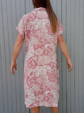 Charger l'image dans la galerie, Robe vintage Nadia - Maxi paisley vieux rose, double boutonnage. Taille XL, 42,44