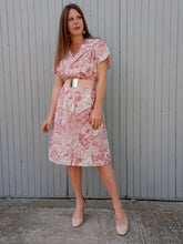 Charger l'image dans la galerie, Robe vintage Nadia - Maxi paisley vieux rose, double boutonnage. Taille XL, 42,44