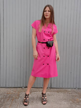 Charger l'image dans la galerie, Robe vintage Gabrielle - Rose flashy. Double boutonnage. Taille XL 42, 44.