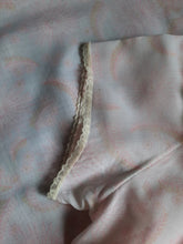 Charger l'image dans la galerie, Chemise de nuit vintage - Col dentelle. Taille L, 40, 42.