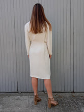 Charger l'image dans la galerie, Robe vintage Colombe - Blanche. Taille XXL, 44, 46. Caroline Rohmer. Made in France.