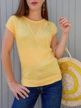 Charger l'image dans la galerie, Pull d'été vintage Marcelle - Maille géométrique jaune. Taille M, 38, 40. Made in France.