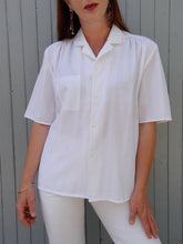 Charger l'image dans la galerie, Chemisette vintage Romane - Blanche à rayures. Taille XXL, 44, 46. Made in France