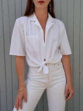 Charger l'image dans la galerie, Chemisette vintage Romane - Blanche à rayures. Taille XXL, 44, 46. Made in France