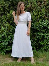 Charger l'image dans la galerie, Robe vintage Ellen - Blanche à damier ton sur ton. Taille M, 38, 40. Le Trianon