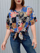 Charger l'image dans la galerie, Chemisier vintage Lili - A carreaux bariolés. Taille XXL, 44, 46. Damart.