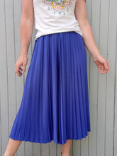 Charger l'image dans la galerie, Jupe culotte vintage Anna - Plissé permanent bleu électrique. Taille S, 36, 38. Made in France.