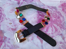 Charger l'image dans la galerie, Ceinture vintage Myriam - Croûte de cuir noir et strass multicolores. Cœurs. Taille ajustable.