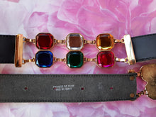 Charger l'image dans la galerie, Ceinture vintage Myriam - Croûte de cuir noir et strass multicolores. Cœurs. Taille ajustable.