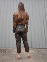 Charger l'image dans la galerie, Pantalon vintage Albertine - Cuir marron. Taille M, 38, 40.