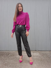 Charger l'image dans la galerie, Pantalon vintage Adélaïde - Cuir d'agneau noir. Taille L, 40, 42. Made in Belgium.