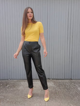 Charger l'image dans la galerie, Pantalon vintage Géorgia - Similicuir noir. Taille M, 38, 40. Karting. Made in France.