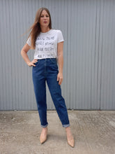 Charger l'image dans la galerie, Jean vintage Cécile - Jingler. Coupe boyfriend. Taille L, 40, 42. News Island Traffic.