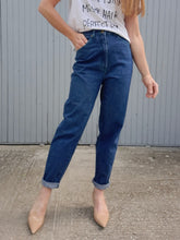 Charger l'image dans la galerie, Jean vintage Cécile - Jingler. Coupe boyfriend. Taille L, 40, 42. News Island Traffic.