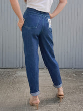 Charger l'image dans la galerie, Jean vintage Cécile - Jingler. Coupe boyfriend. Taille L, 40, 42. News Island Traffic.