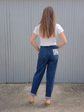 Charger l'image dans la galerie, Jean vintage Cécile - Jingler. Coupe boyfriend. Taille L, 40, 42. News Island Traffic.
