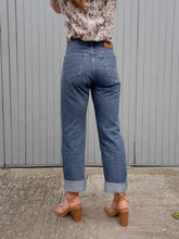 Charger l'image dans la galerie, Jean Lilia - Lee Cooper. Coupe Regular. Taille Haute. Jambe droite. W37 L34 ou S, 36, 38.