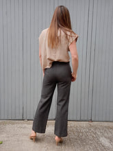 Charger l'image dans la galerie, Pantalon vintage Maëlle - Yves Saint Laurent. Rayures rouges. Taille S, 36, 38