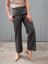 Charger l'image dans la galerie, Pantalon vintage Maëlle - Yves Saint Laurent. Rayures rouges. Taille S, 36, 38