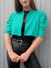 Charger l'image dans la galerie, Blazer vintage Faustine - Veste cropped vert à pois noirs. Taille S, 36, 38