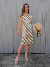 Charger l'image dans la galerie, Robe vintage Ariane - Rayures diagonales. Taille S, 36, 38. Gérard Pasquier