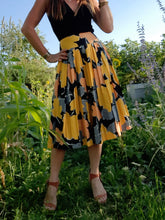 Charger l'image dans la galerie, Jupe vintage Léa - Plissée fleurie. Taille M, 38, 40. Hammer.