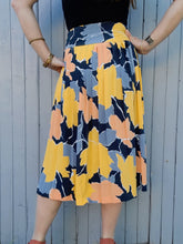 Charger l'image dans la galerie, Jupe vintage Léa - Plissée fleurie. Taille M, 38, 40. Hammer.