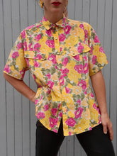 Charger l'image dans la galerie, Chemisier vintage Alessandra - Jaune fleuri. Taille L, 40, 42. Amggio.