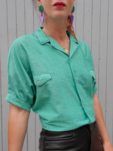 Charger l'image dans la galerie, Chemisier vintage Anne Sophie - Vert tissu texturé. Taille M, 38, 40.
