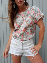 Charger l'image dans la galerie, Haut vintage Loulou - Aquarelle fleurie, boutons YSL. Taille L, 40, 42