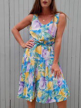 Charger l'image dans la galerie, Robe vintage Lucia - Fleurie et plissée Taille L, 40, 42.