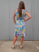 Charger l'image dans la galerie, Robe vintage Lucia - Fleurie et plissée Taille L, 40, 42.