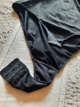 Charger l'image dans la galerie, Body Solweig - Noir a balconnet. Taille M, 38, 40