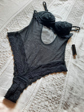 Charger l'image dans la galerie, Body Léna - Tulle transparent et dentelle noire. Balconnet. Taille S, 36, 38.