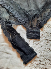 Charger l'image dans la galerie, Body Léna - Tulle transparent et dentelle noire. Balconnet. Taille S, 36, 38.