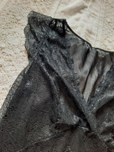 Charger l'image dans la galerie, Body Vivianne - Dentelle noir ajourée. Taille M, 38, 40.